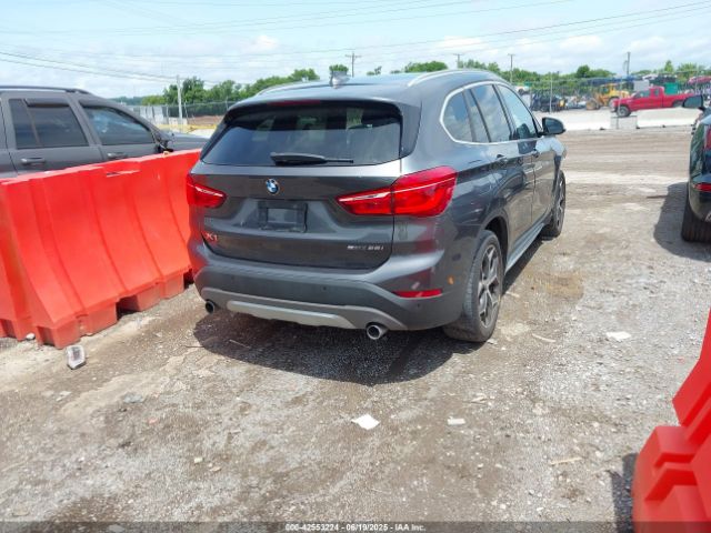 2018 BMW X1 WBXHU7C32J3H42508 Photo 3