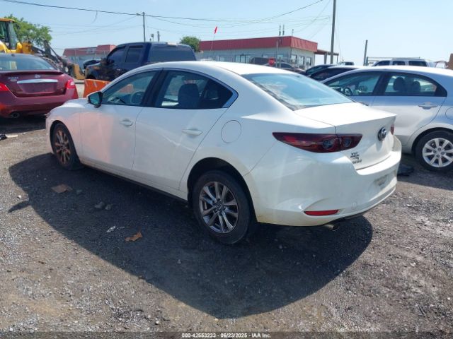 2021 MAZDA MAZDA3 JM1BPAAL6M1331801 Photo 2