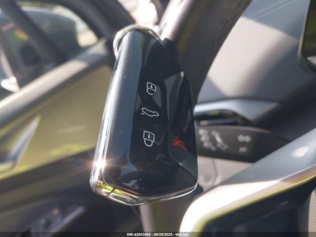 2023 VOLKSWAGEN ID.4 1V2VMPE8XPC016800 Photo 10