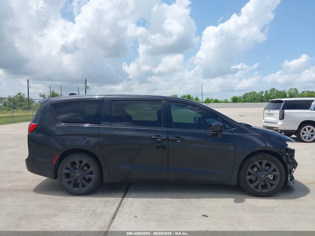 2C4RC1FG7JR187236 Chrysler 2018