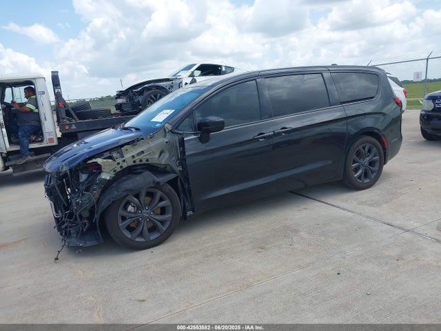 2C4RC1FG7JR187236 Chrysler 2018