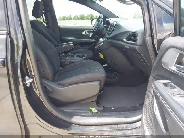 2C4RC1FG7JR187236 Chrysler 2018