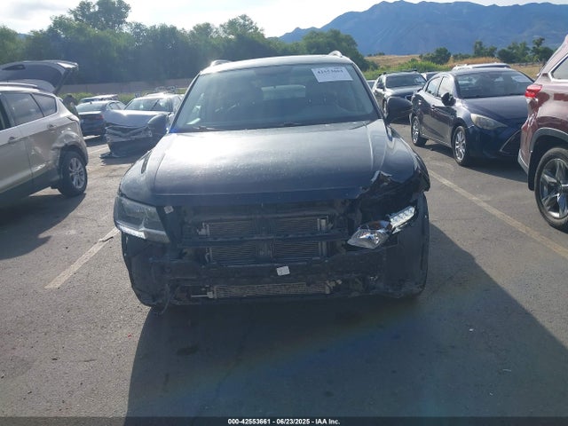 3VV2B7AXXJM028105 Volkswagen Tiguan