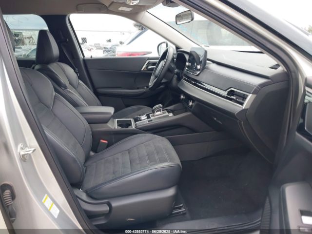 2023 MITSUBISHI OUTLANDER JA4J3UA89PZ014468 Photo 4