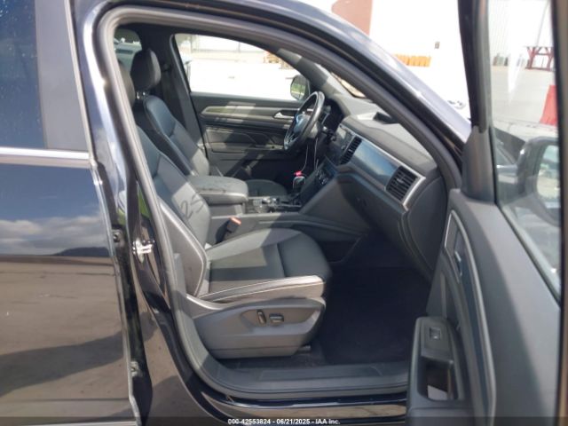 2020 VOLKSWAGEN ATLAS CROSS SPORT 1V2RE2CA3LC215687 Photo 4