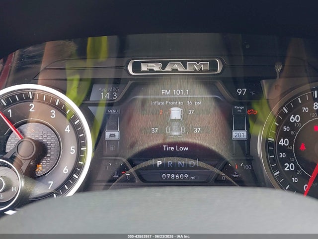 42553987 :رقم المزاد ، 1C6SRFJTXKN652650 vin ، 2019 Ram 1500 Laramie  4x4 5'7 Box مزاد بيع