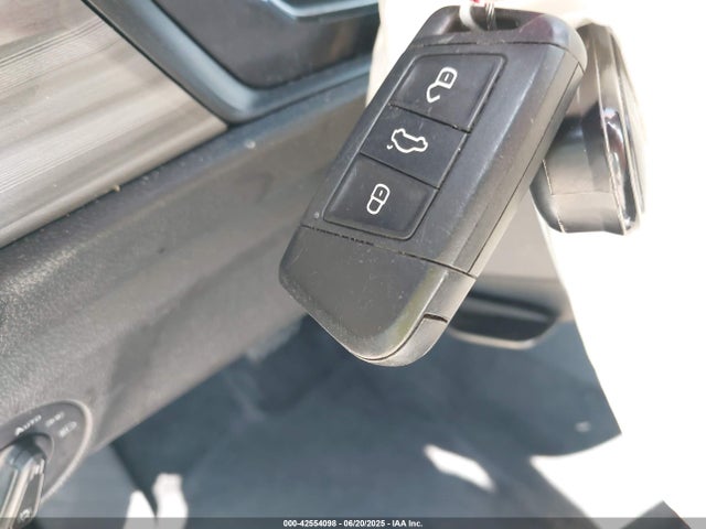 Volkswagen 1.8 tsi 2019 3VWE57BU1KM084794 Image 11