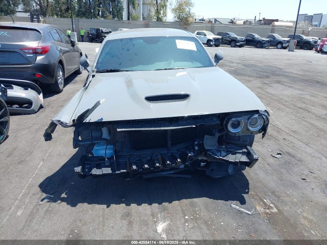 2C3CDZBT5PH695583 Dodge Challenger