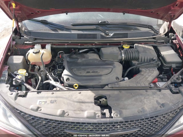 Chrysler Pacifica 2020 2C4RC1FG3LR117560 Image 10
