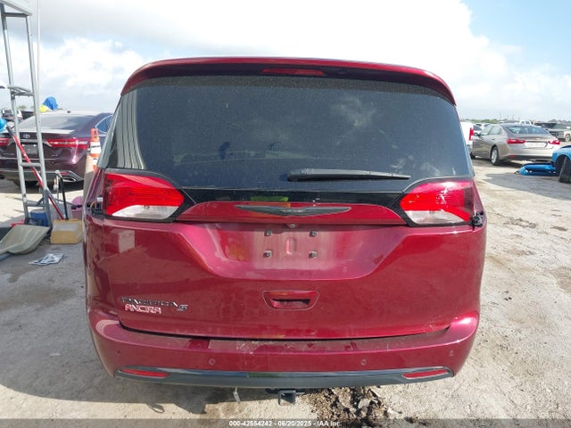 Chrysler Pacifica 2020 2C4RC1FG3LR117560 Image 17