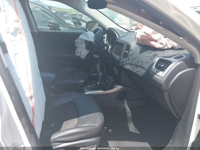 3C4NJDBB0MT600115 Jeep 2021