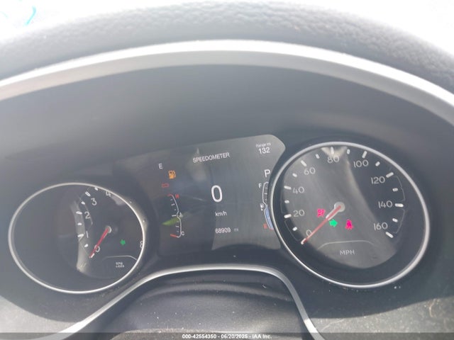 3C4NJDBB0MT600115 Jeep 2021