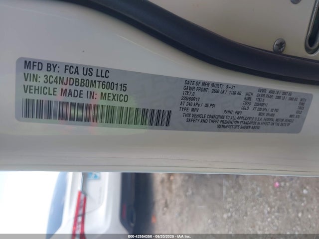 3C4NJDBB0MT600115 Jeep 2021