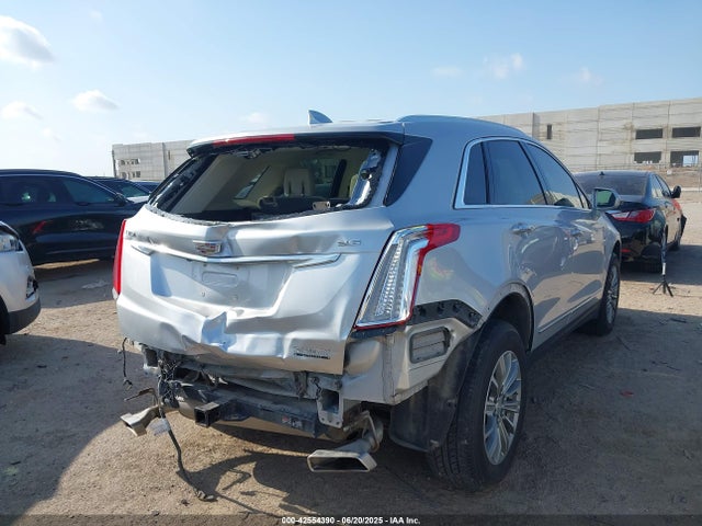 2018 CADILLAC XT5 1GYKNCRS8JZ170856 Photo 3