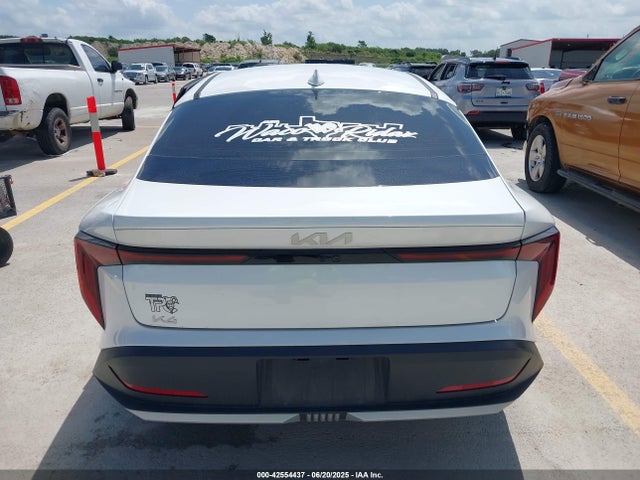 KIA 2025 2025 3KPFU4DE6SE072195 Image 16