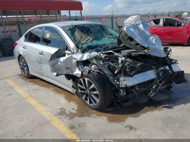 1N4AL3AP7HC182840 Nissan 2017