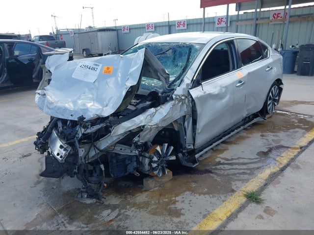 1N4AL3AP7HC182840 Nissan 2017
