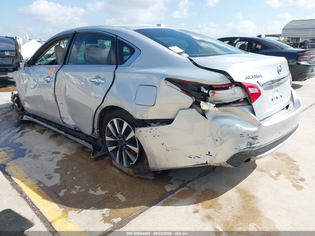 1N4AL3AP7HC182840 Nissan 2017