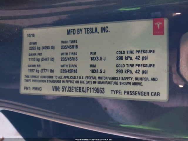 2018 TESLA MODEL 3 5YJ3E1EBXJF119563 Photo 8