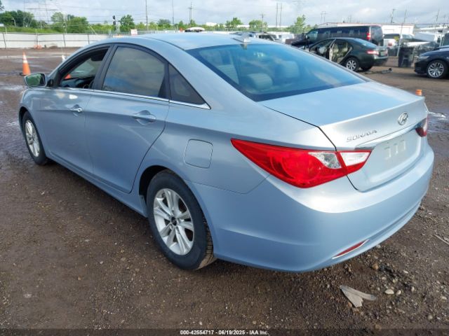 2011 HYUNDAI SONATA 5NPEB4AC4BH233272 Photo 2