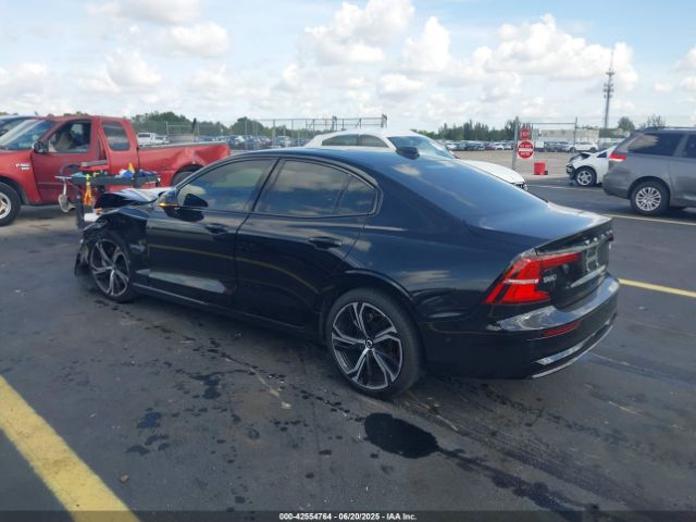 2024 VOLVO S60 7JRL12FL1RG305360 Photo 2