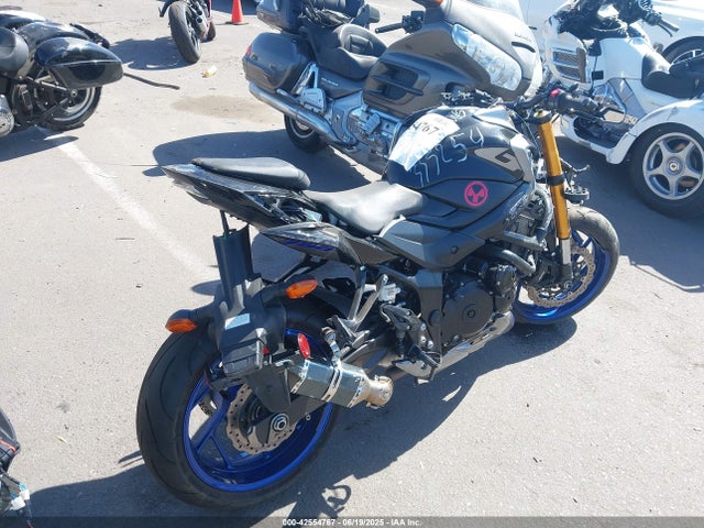 JS1C533D7P7100350 Suzuki R749