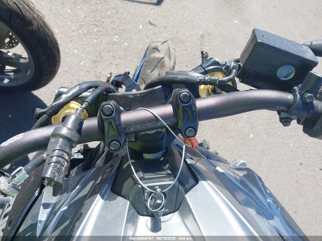 JS1C533D7P7100350 Suzuki R749