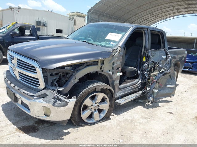 RAM 1500 2016 1C6RR6LT1GS155703 Image 2