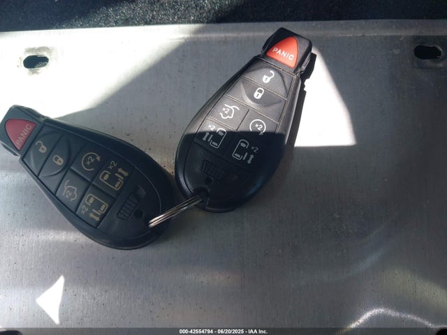 42554794 :رقم المزاد ، 2C4RC1BG9ER454226 vin ، 2014 Chrysler Town & Country Touring مزاد بيع