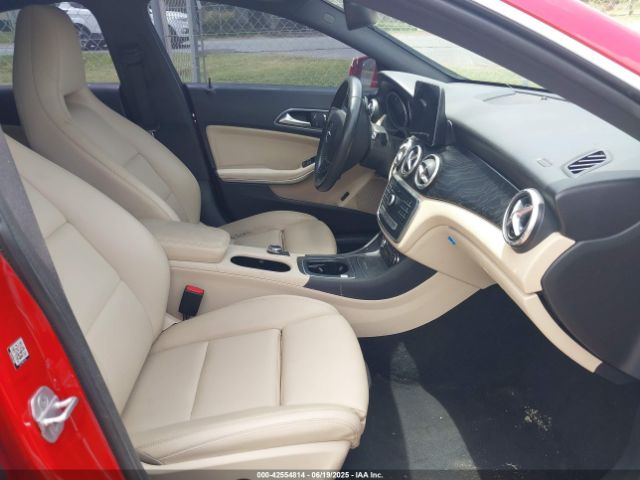 2017 MERCEDES-BENZ CLA 250 WDDSJ4GB6HN403439 Photo 4