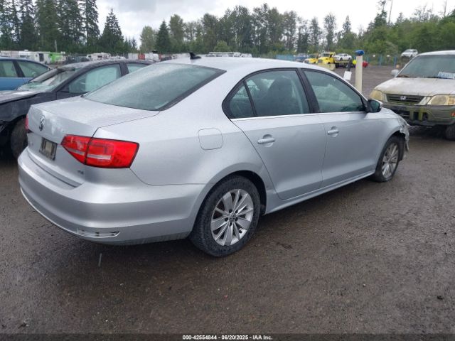 3VWLA7AJ7FM228476 Volkswagen 2015