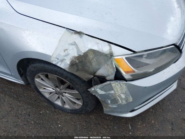 3VWLA7AJ7FM228476 Volkswagen 2015