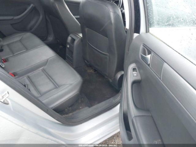 3VWLA7AJ7FM228476 Volkswagen 2015