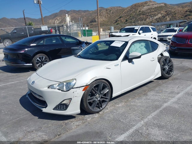 Scion 2000cc na 2015 JF1ZNAA18F9706133 Image 2
