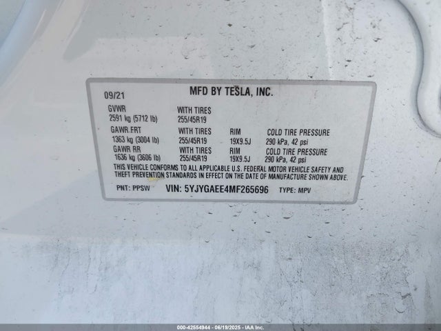 2021 TESLA MODEL Y 5YJYGAEE4MF265696 Photo 8