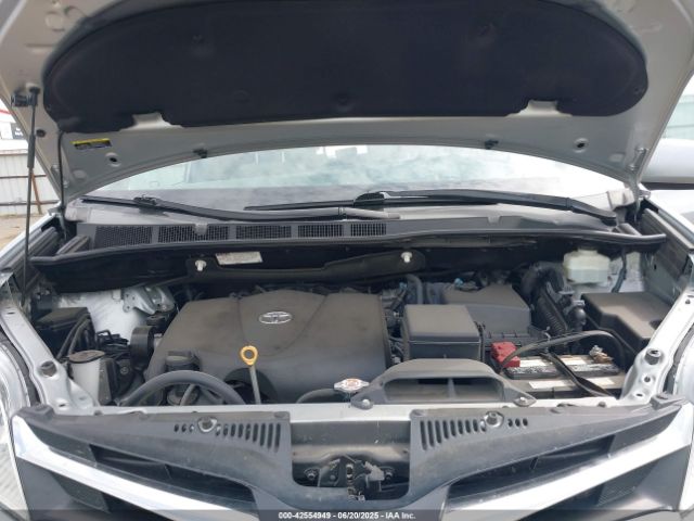 2019 TOYOTA SIENNA 5TDKZ3DC6KS003490 Photo 9