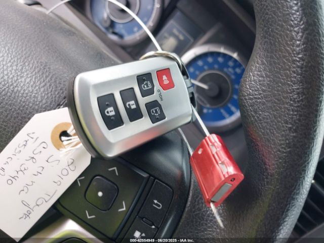 2019 TOYOTA SIENNA 5TDKZ3DC6KS003490 Photo 10