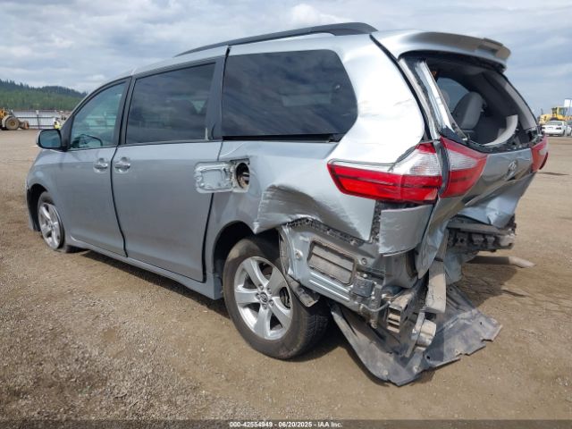 2019 TOYOTA SIENNA 5TDKZ3DC6KS003490 Photo 2