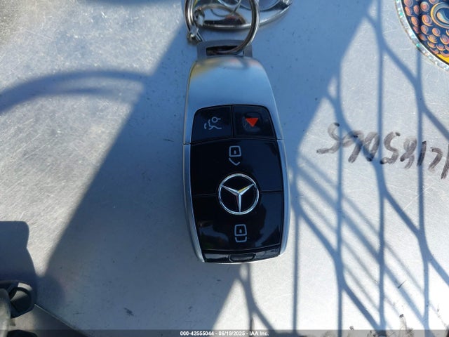 W1KZF5KB1MA999672 Mercedes-Benz m256