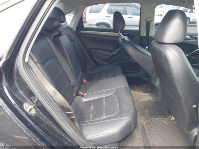 1VWDT7A3XHC039843 Volkswagen 1.8 tsi