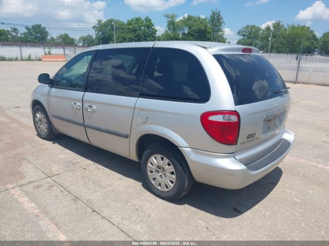 2006 CHRYSLER TOWN & COUNTRY 1A4GP45R26B690673 Photo 2