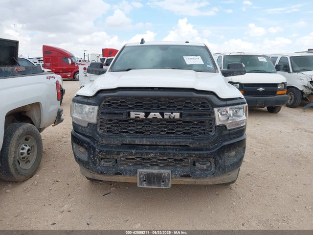 3C6UR5HJ8NG345403 RAM 2500