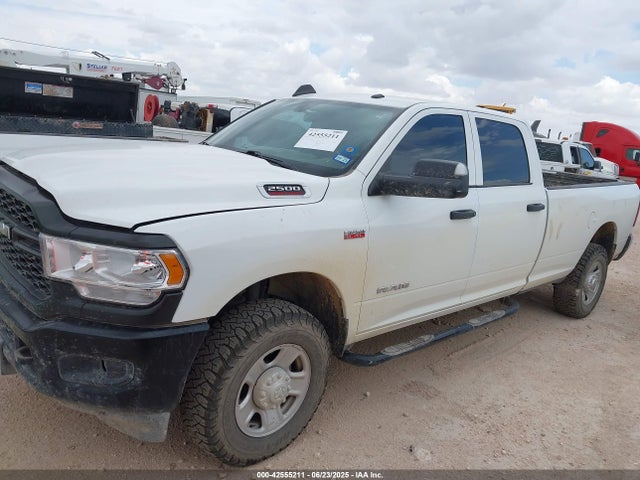 3C6UR5HJ8NG345403 RAM 2500