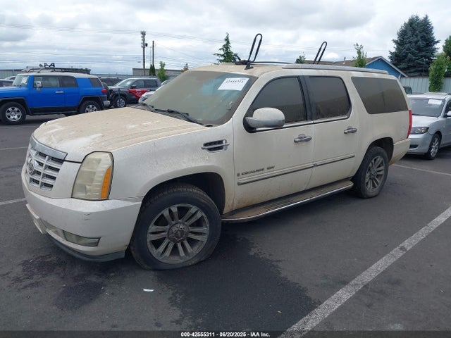 2008 CADILLAC ESCALADE ESV 1GYFK66838R147564 Photo 1