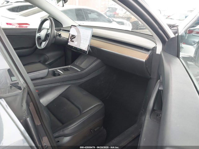 7SAYGDEF1NF330230 Tesla 2022