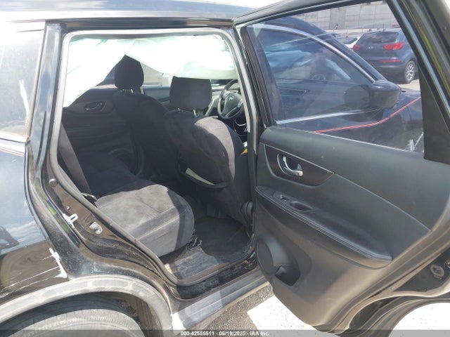 JN8AT2MT9GW018679 Nissan 2016