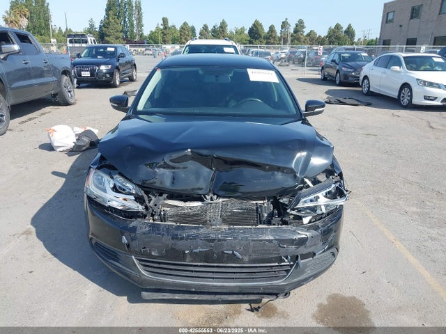 3VWD17AJ7EM394595 Volkswagen 2014