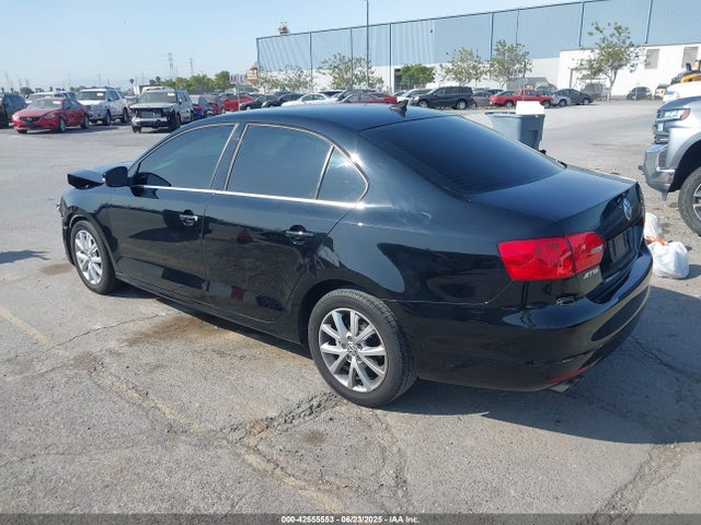 3VWD17AJ7EM394595 Volkswagen 2014