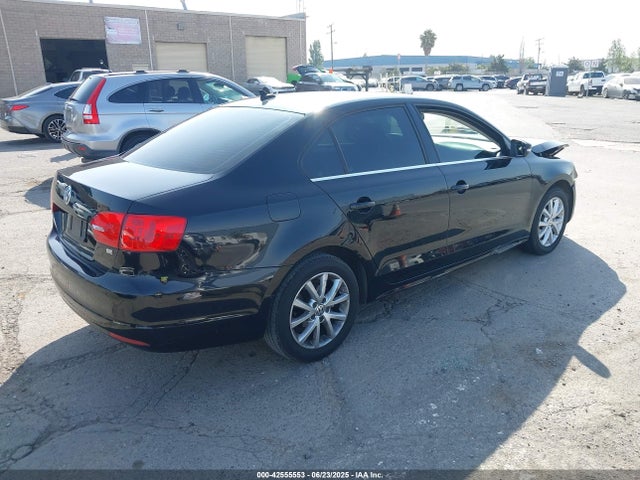 3VWD17AJ7EM394595 Volkswagen 2014