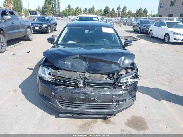 3VWD17AJ7EM394595 Volkswagen 2014